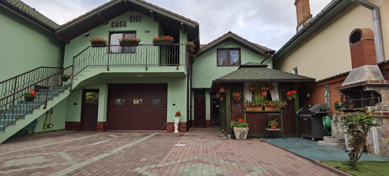 Отель Casa Cizi Кэлимэнешти Экстерьер фото